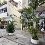Quarto E Sala Proximo A Praia